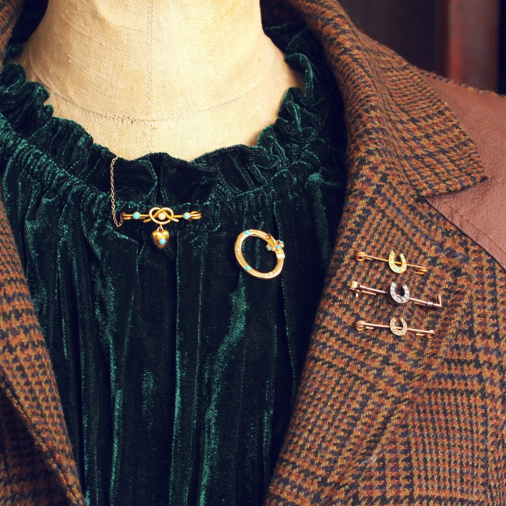Antique Late Victorian Love Knot Brooch