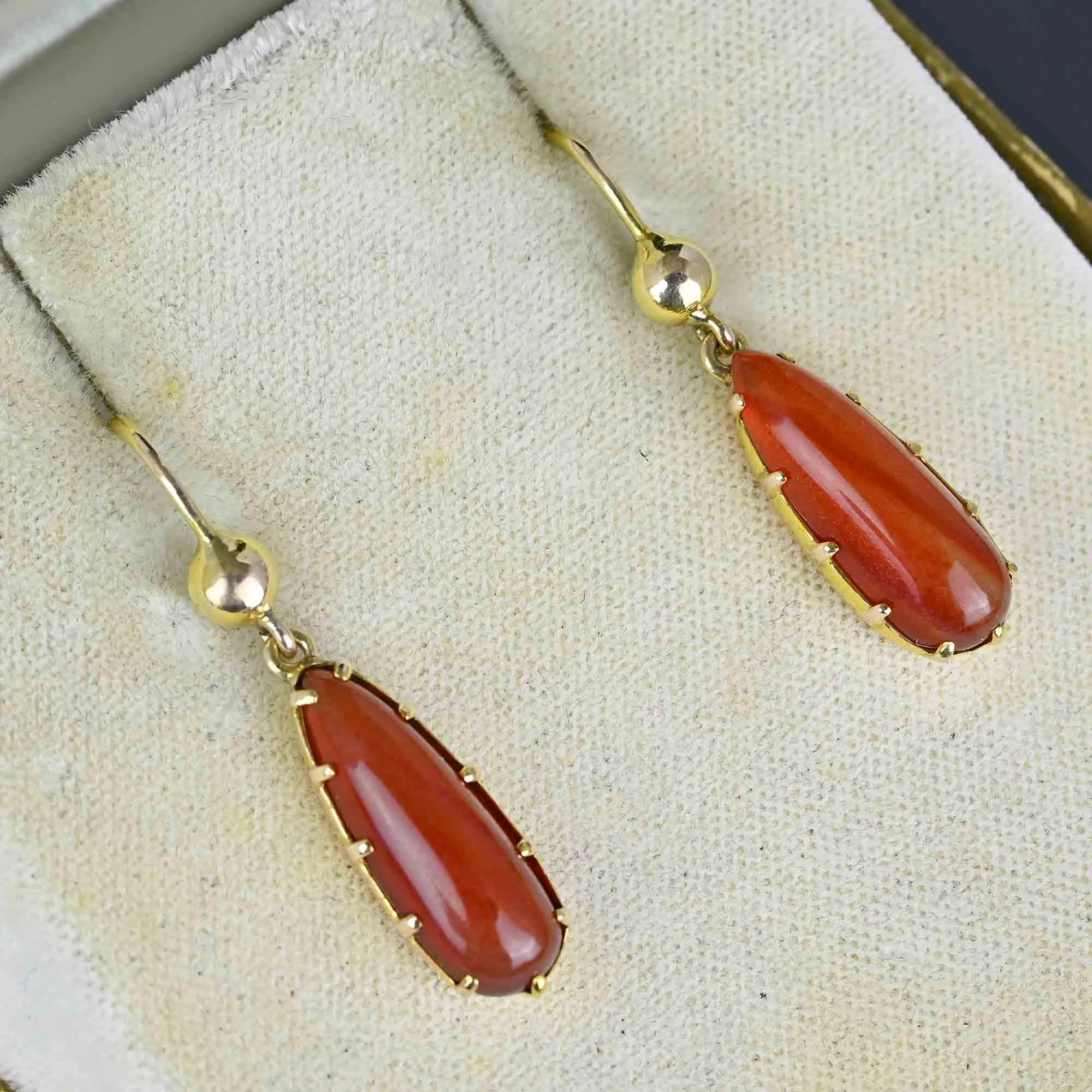 Antique Victorian 10K Gold Cabochon Carnelian Earrings