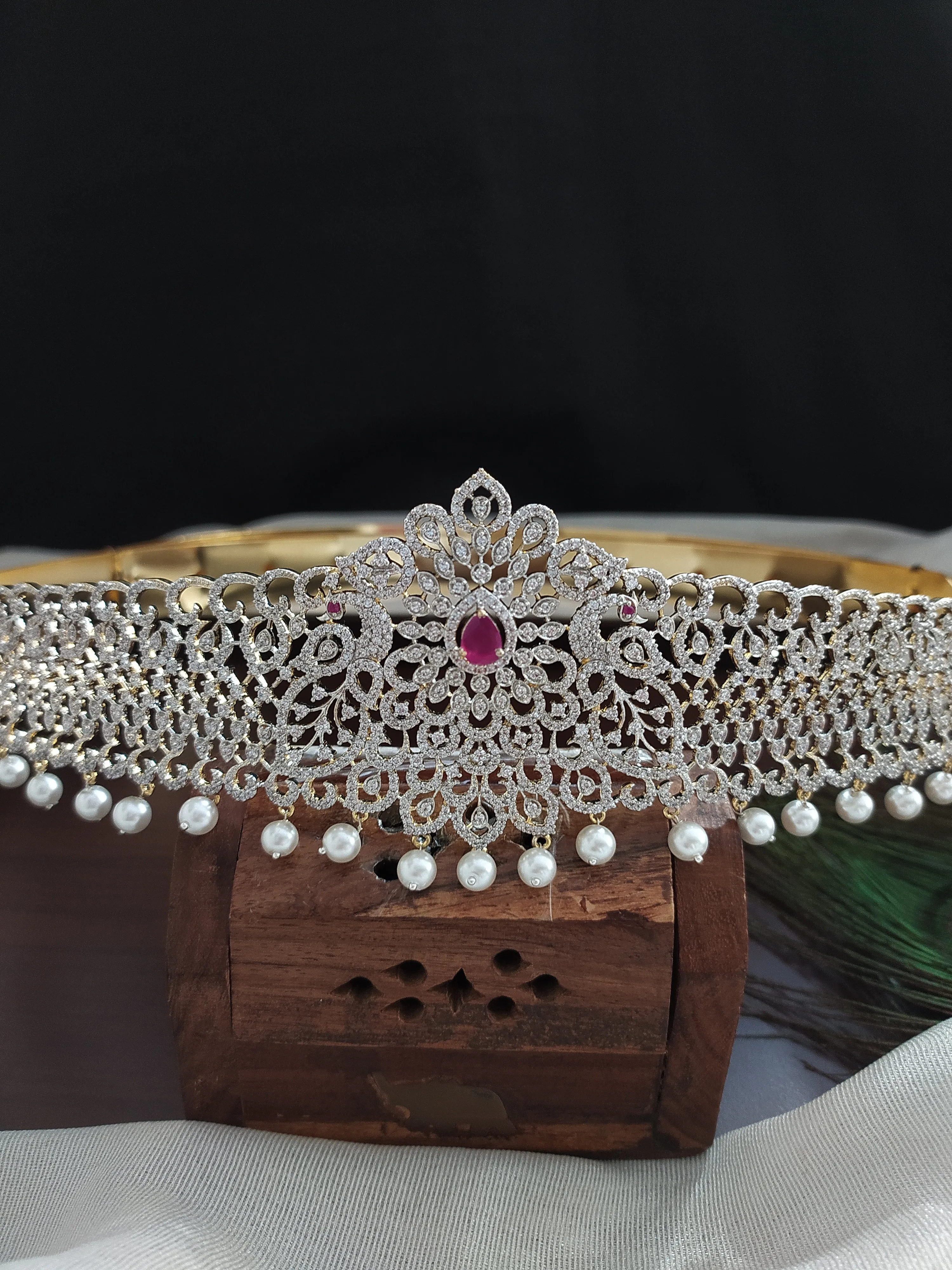 Attractive Zircon Hip Belt Having White Pearls