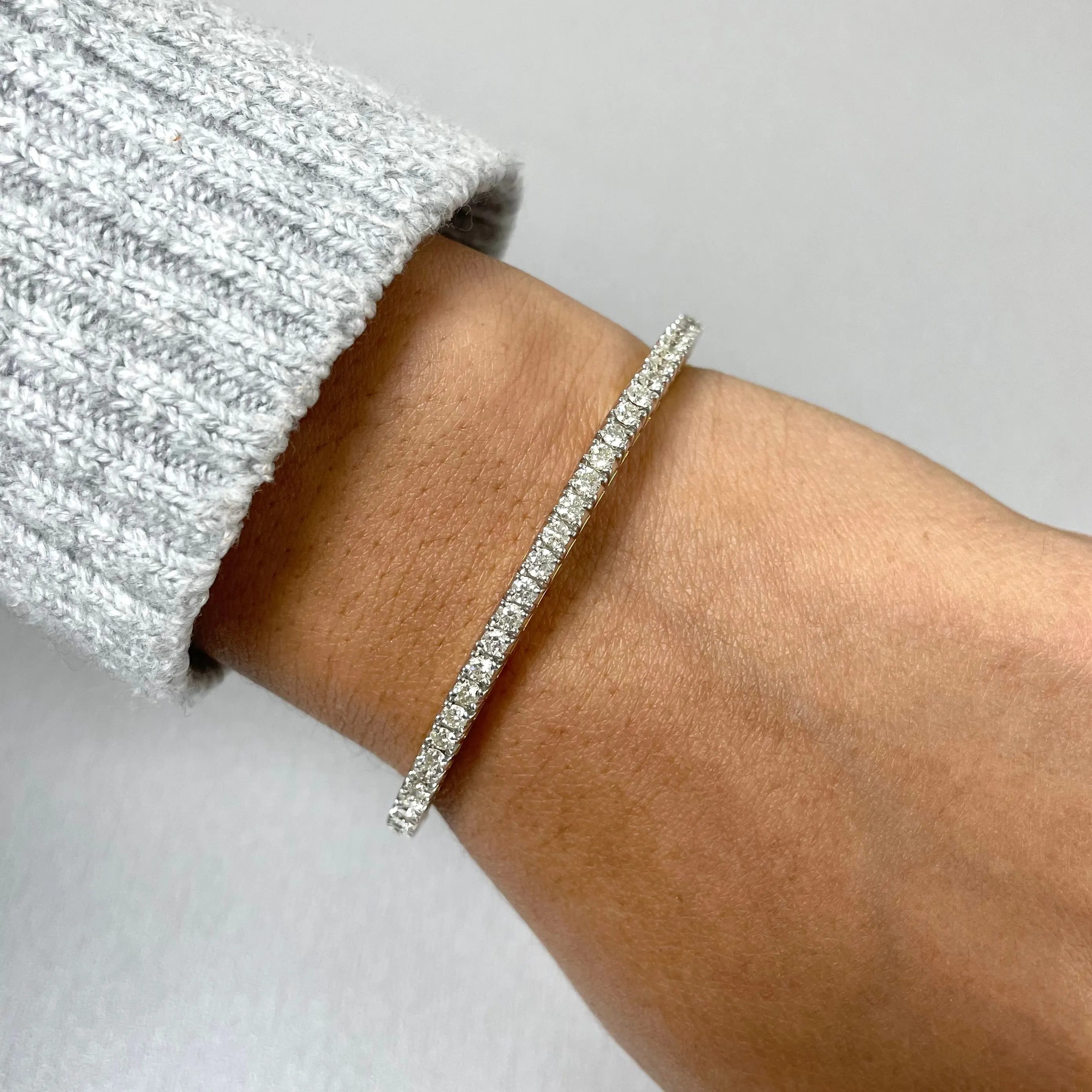 Beauvince Forever Indian Diamond Bangle (5.03 ct Diamonds) in Gold