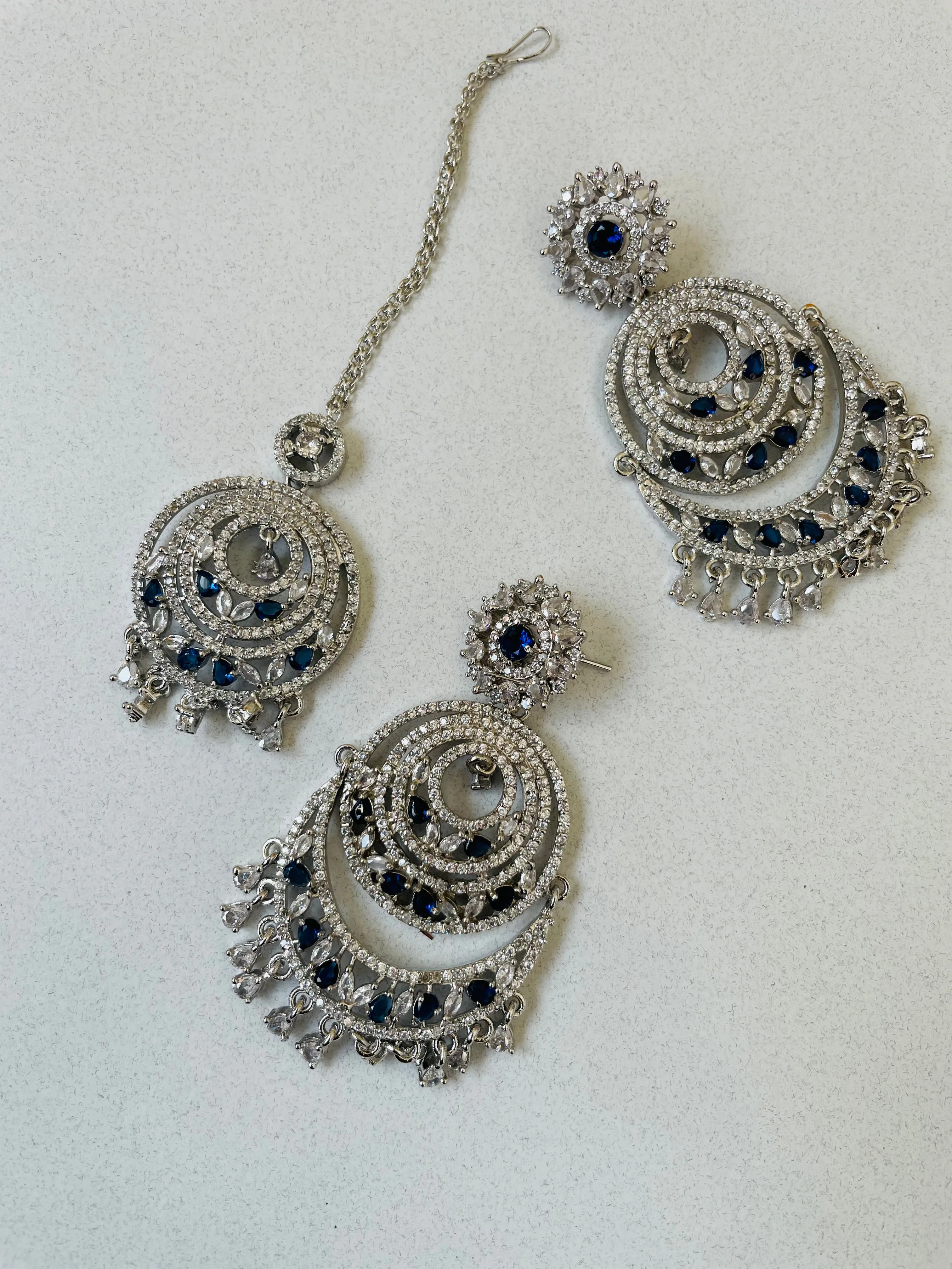 EMERALD  BLUE NECKLACE-Elegance113