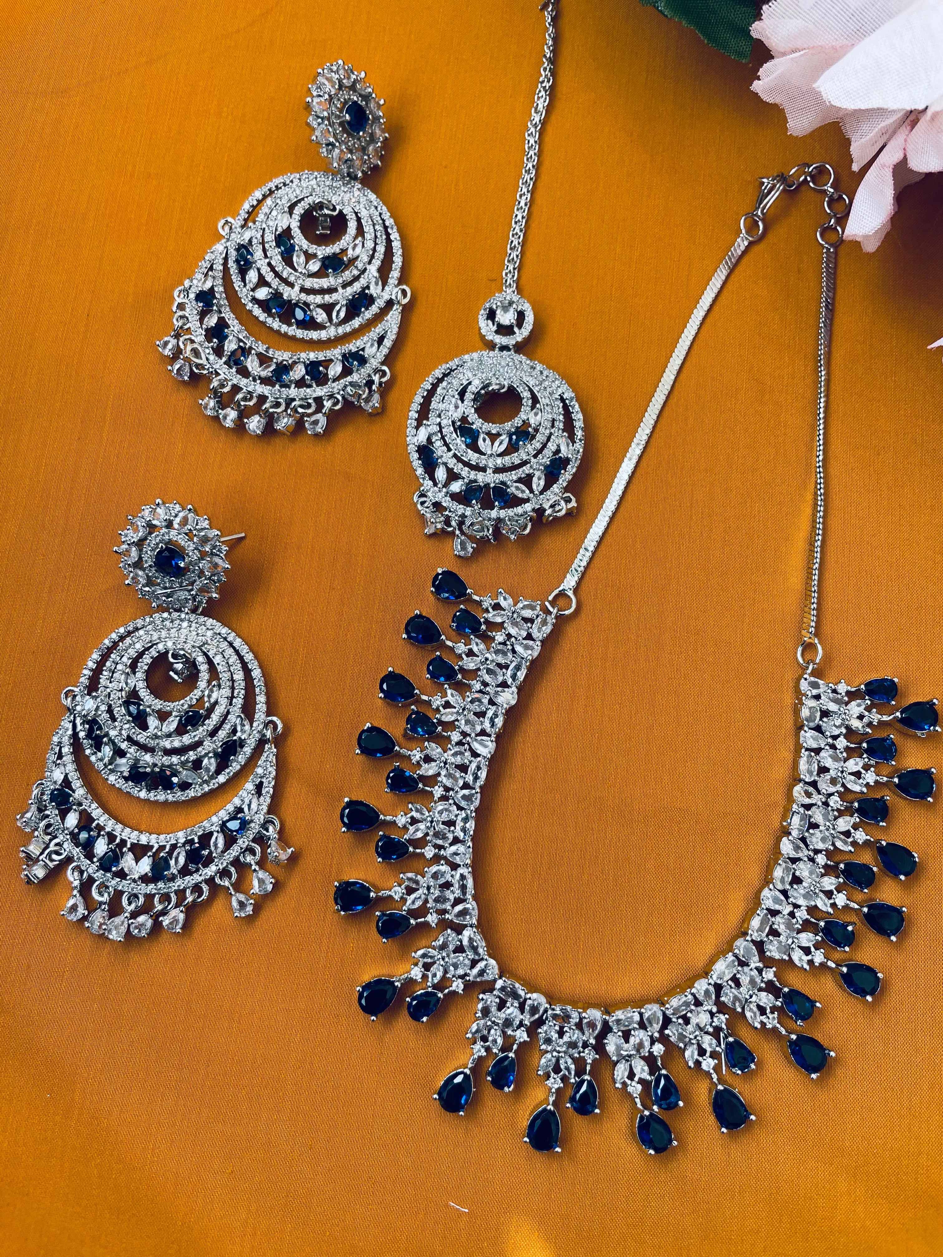 EMERALD  BLUE NECKLACE-Elegance113