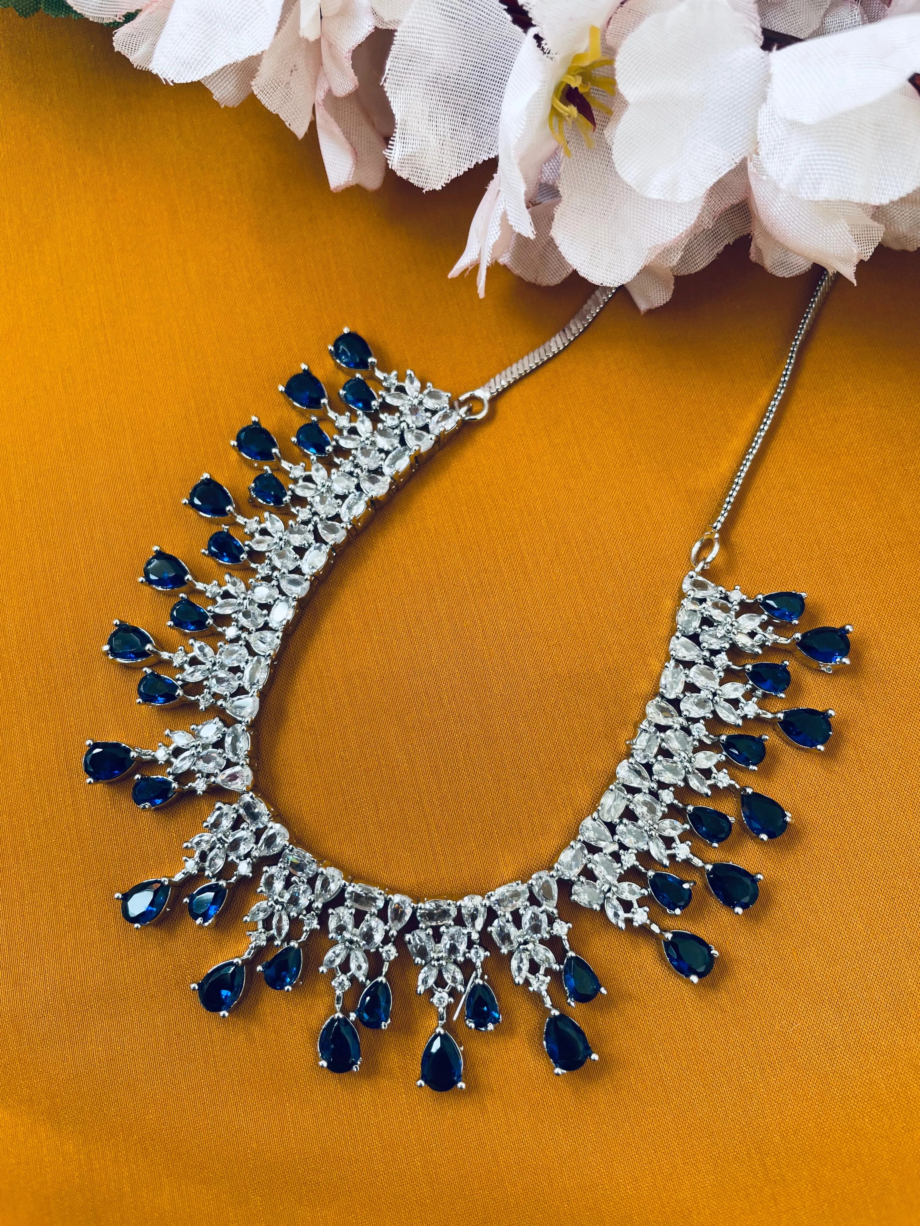 EMERALD  BLUE NECKLACE-Elegance113