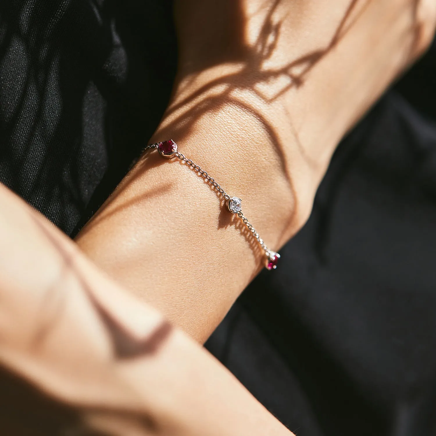 Exquisite Sterling Silver Ins Style Bracelet with Zircon Gems