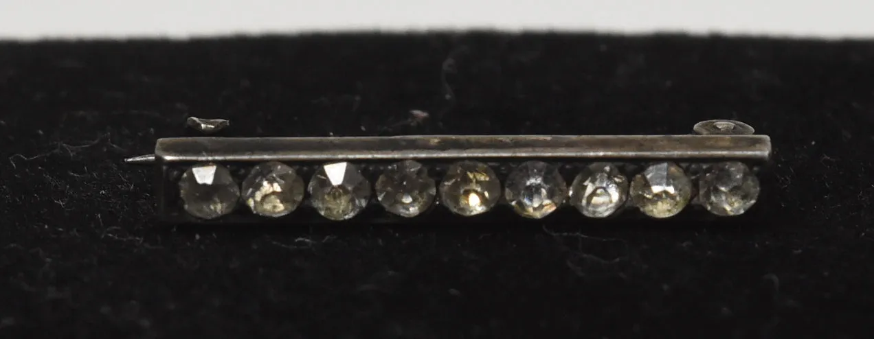 Fishel, Nessler & Co. - Vintage Sterling Silver Rhinestone Bar Brooch