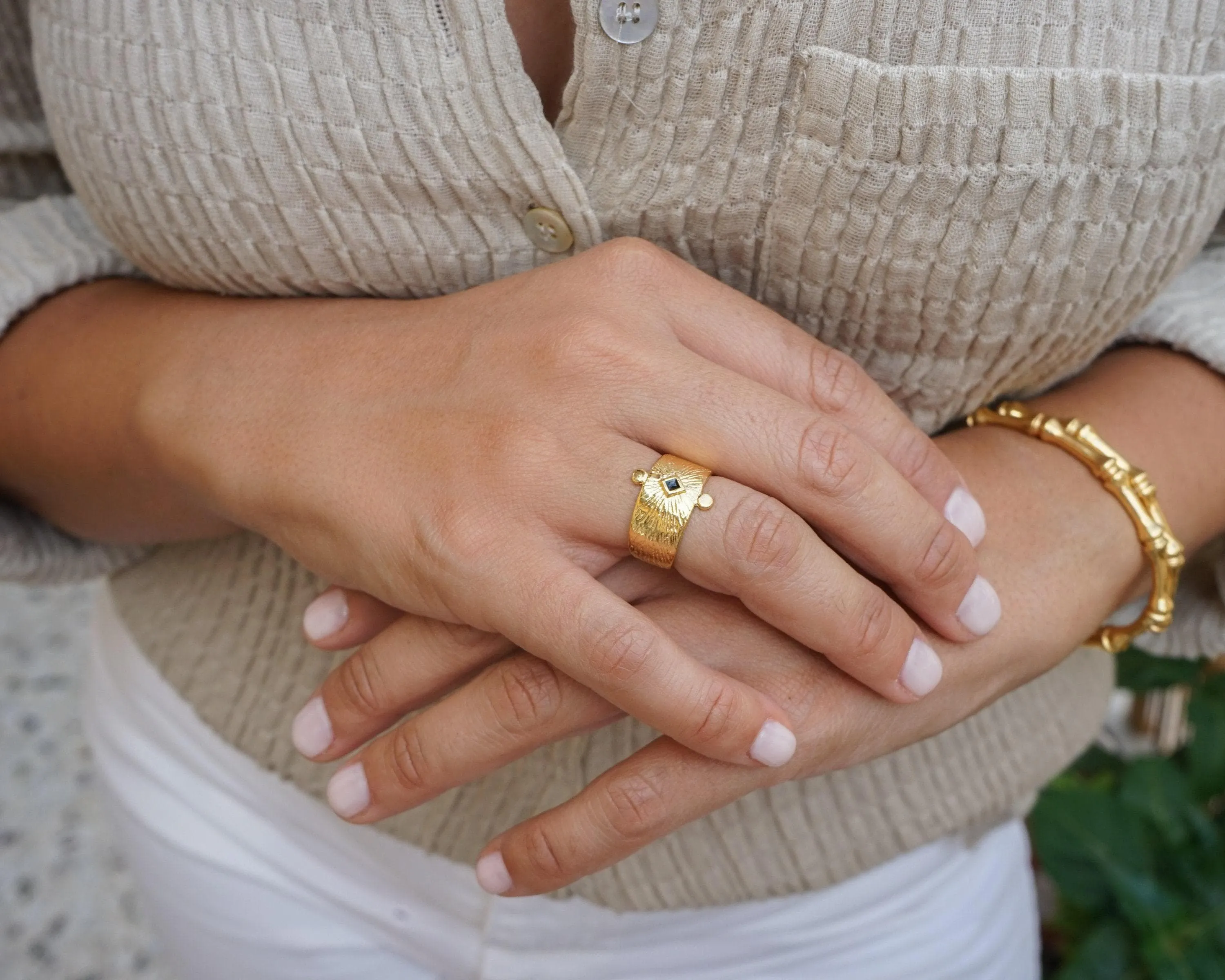 Gold Ethnic Rhombus Ring