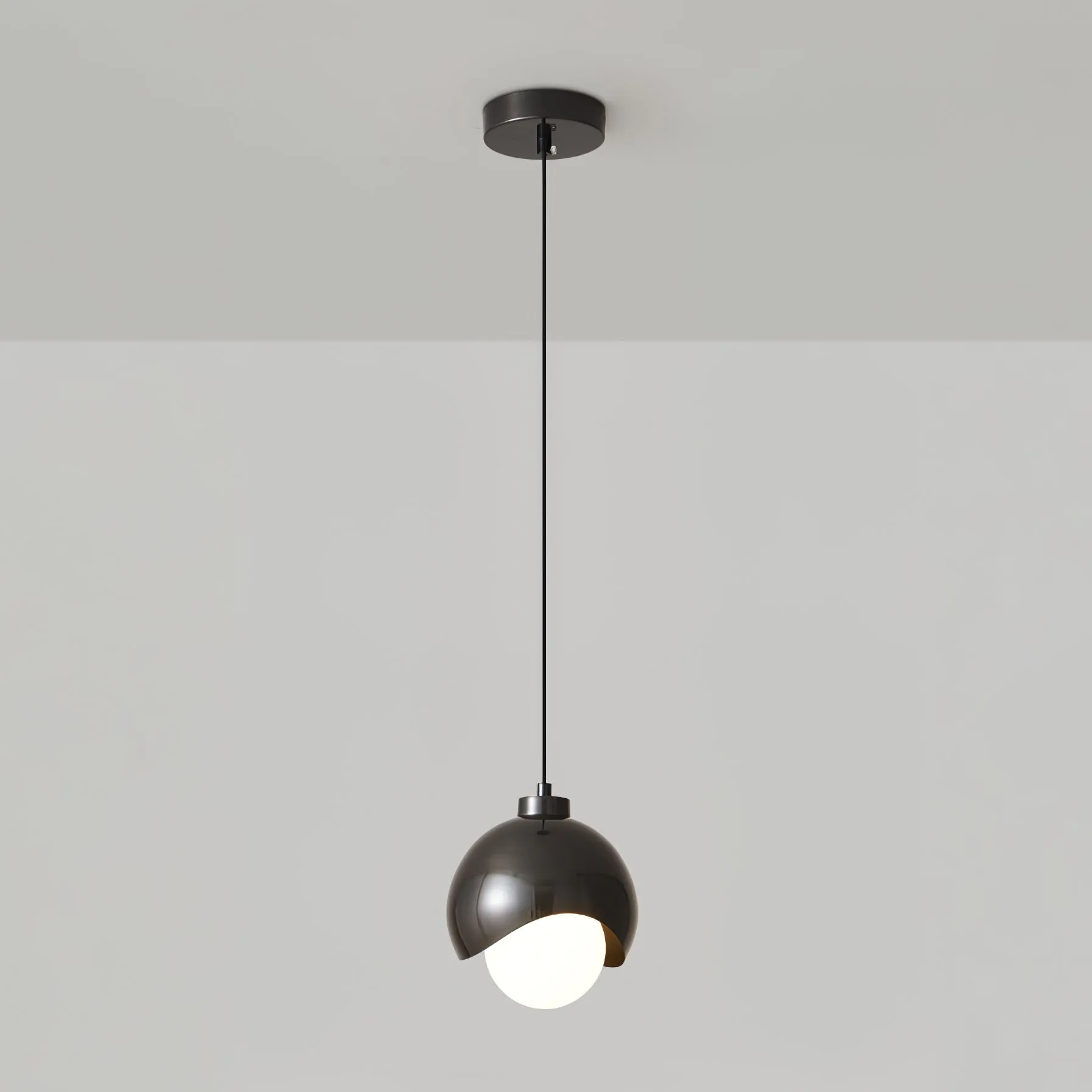 Helmet Pendant Lamp