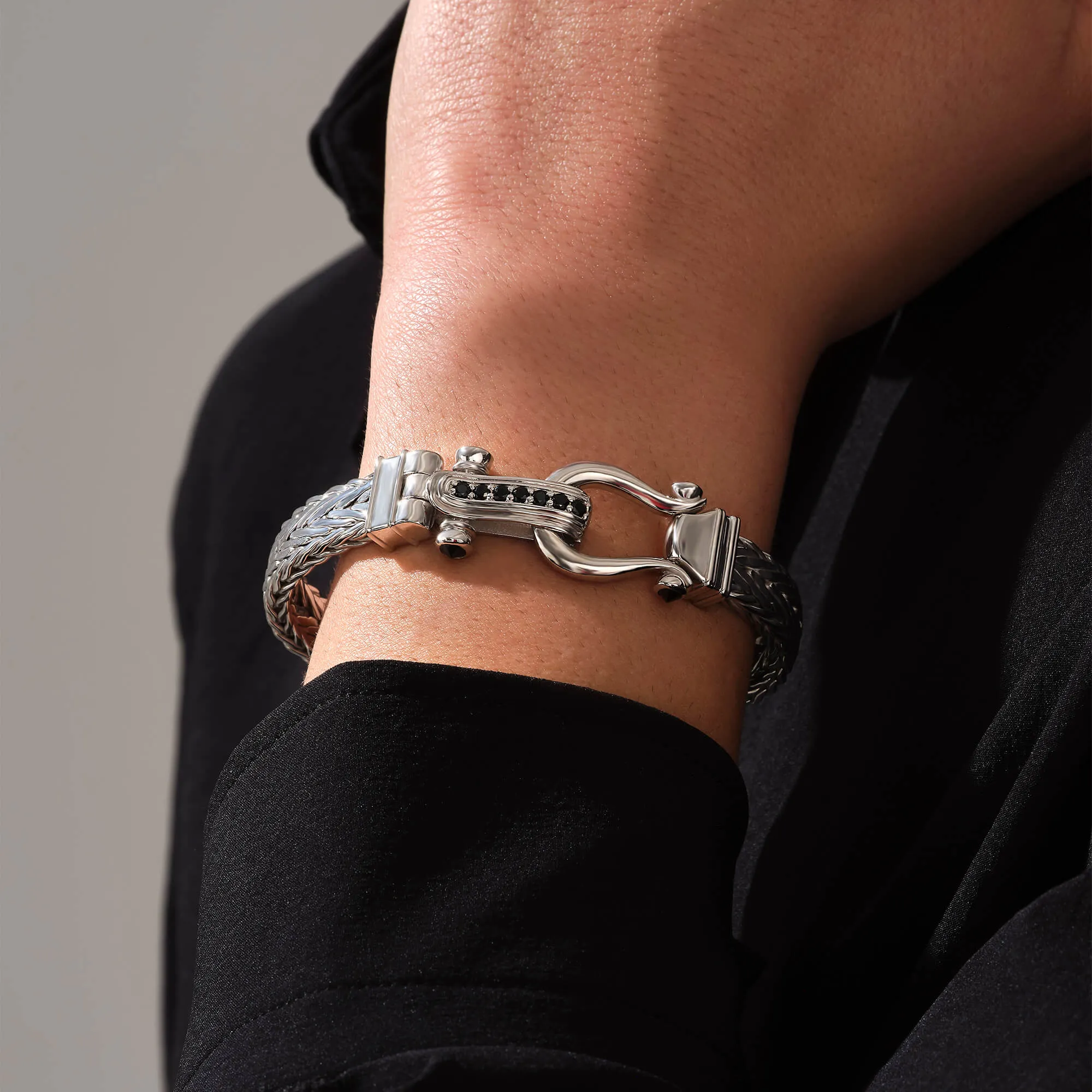 Iconic Woven Bangle in Silver