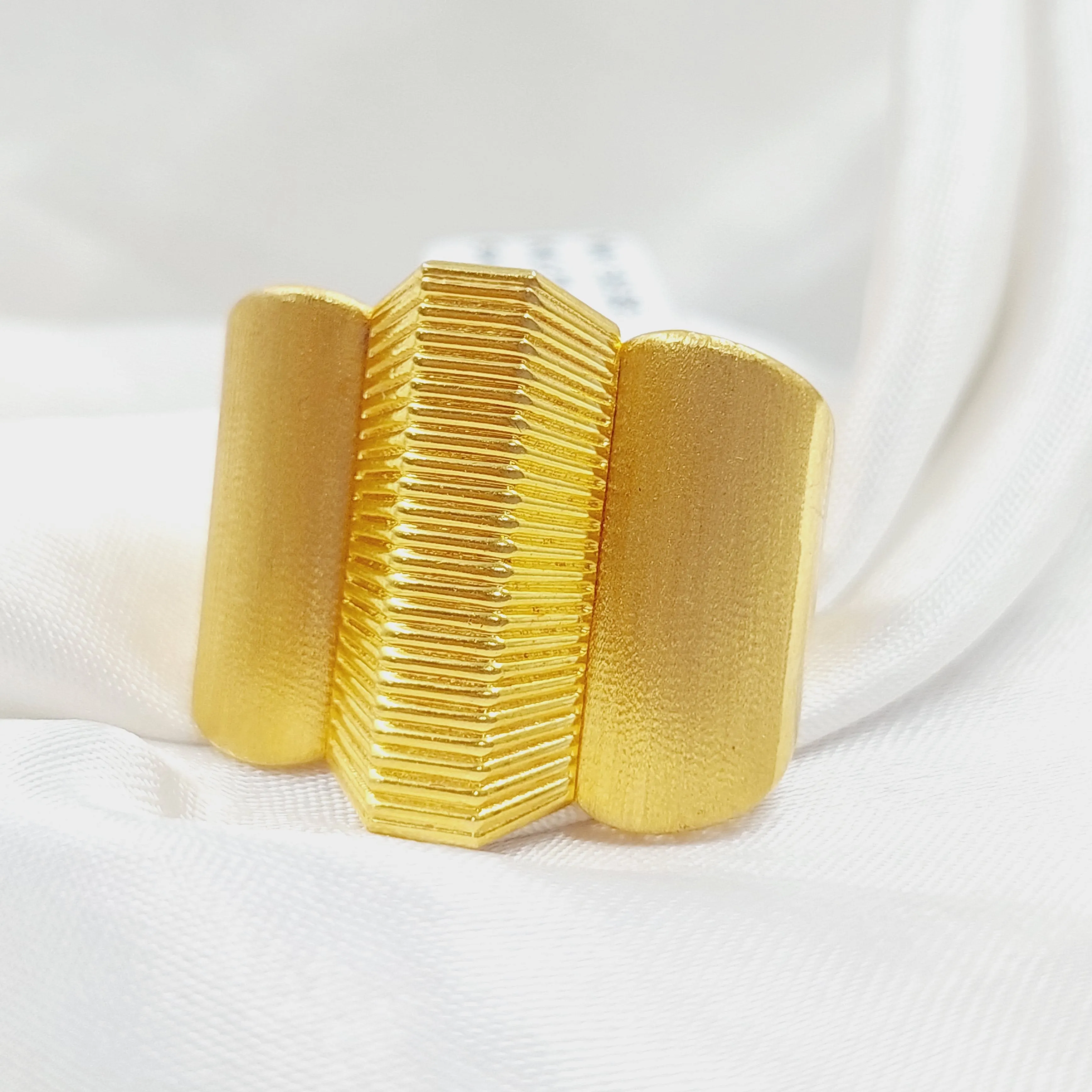 Luxury Pyramid Ring