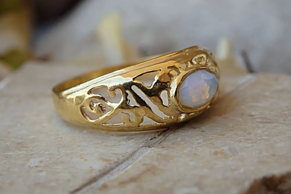 Moon stone Ring