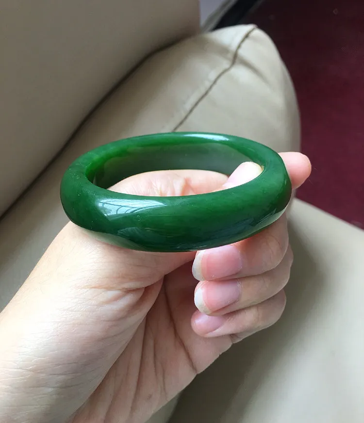 Natural Jade Bangle Nephrite Bangle Internal Diameter 58.4mm NBE031