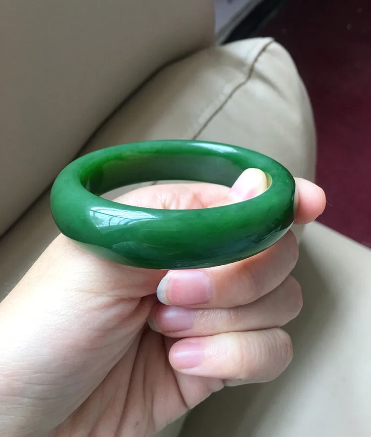 Natural Jade Bangle Nephrite Bangle Internal Diameter 58.4mm NBE031