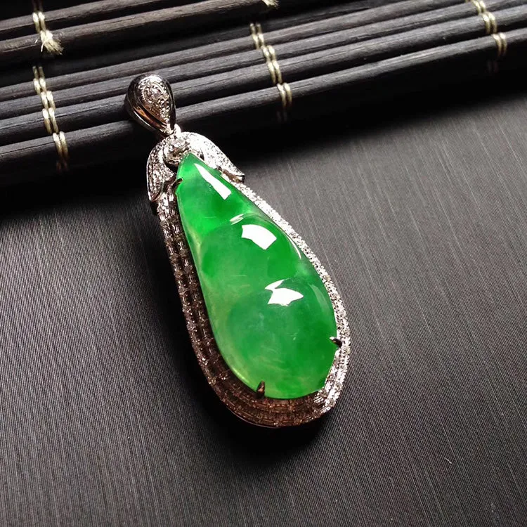 Natural Jade Pendant Jadeite Gold Pendant PT491