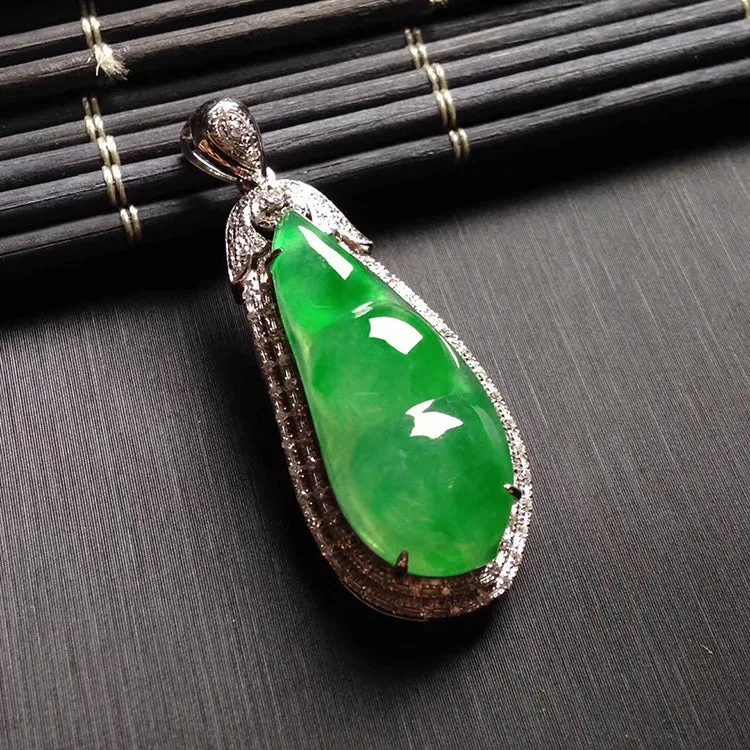 Natural Jade Pendant Jadeite Gold Pendant PT491
