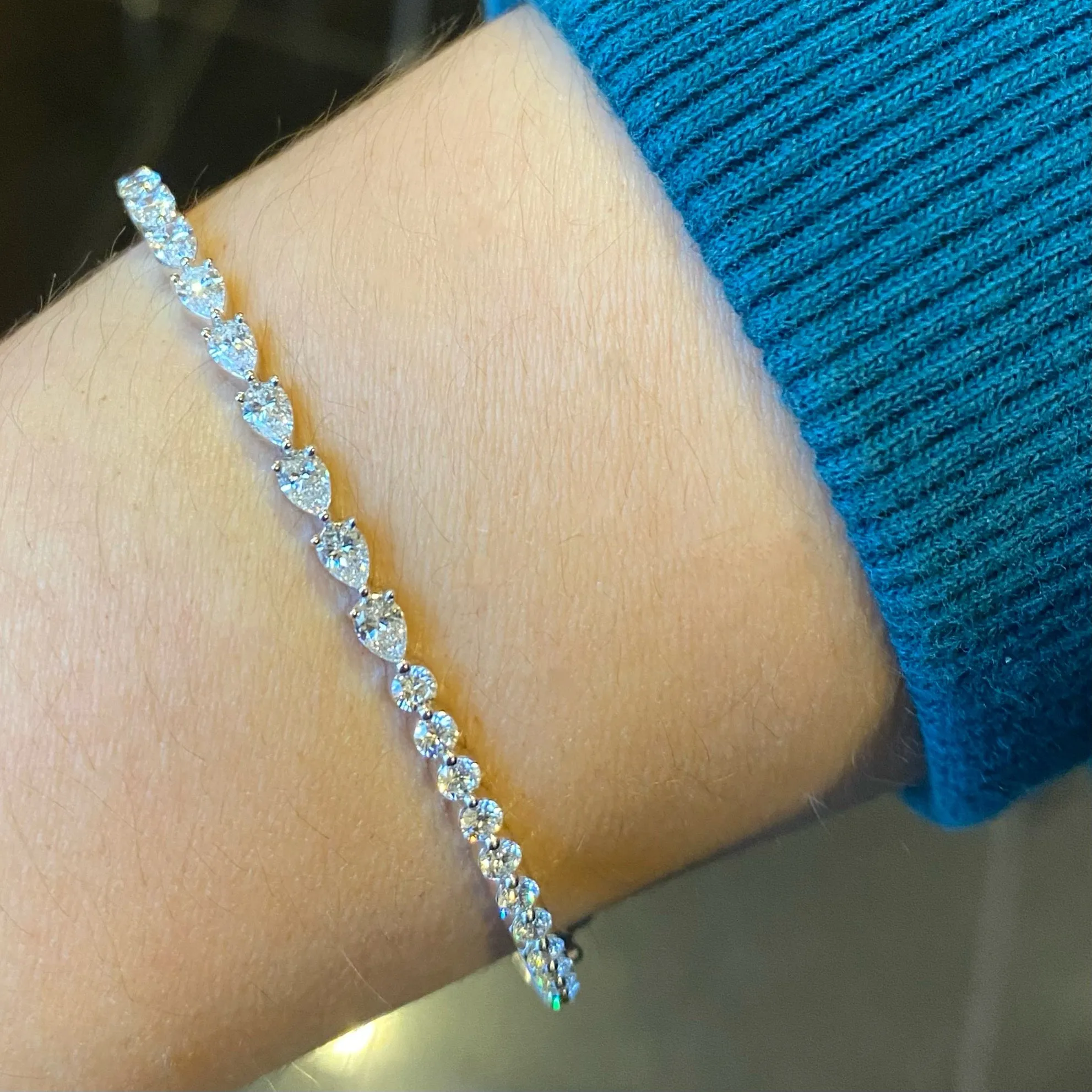 Round & Pear-Shaped Diamond Bangle Bracelet
