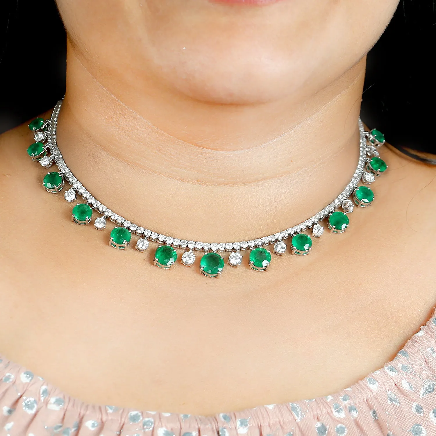 Round Emerald Diamond Beautiful Princess Necklace Wedding Gift In 18k White Gold