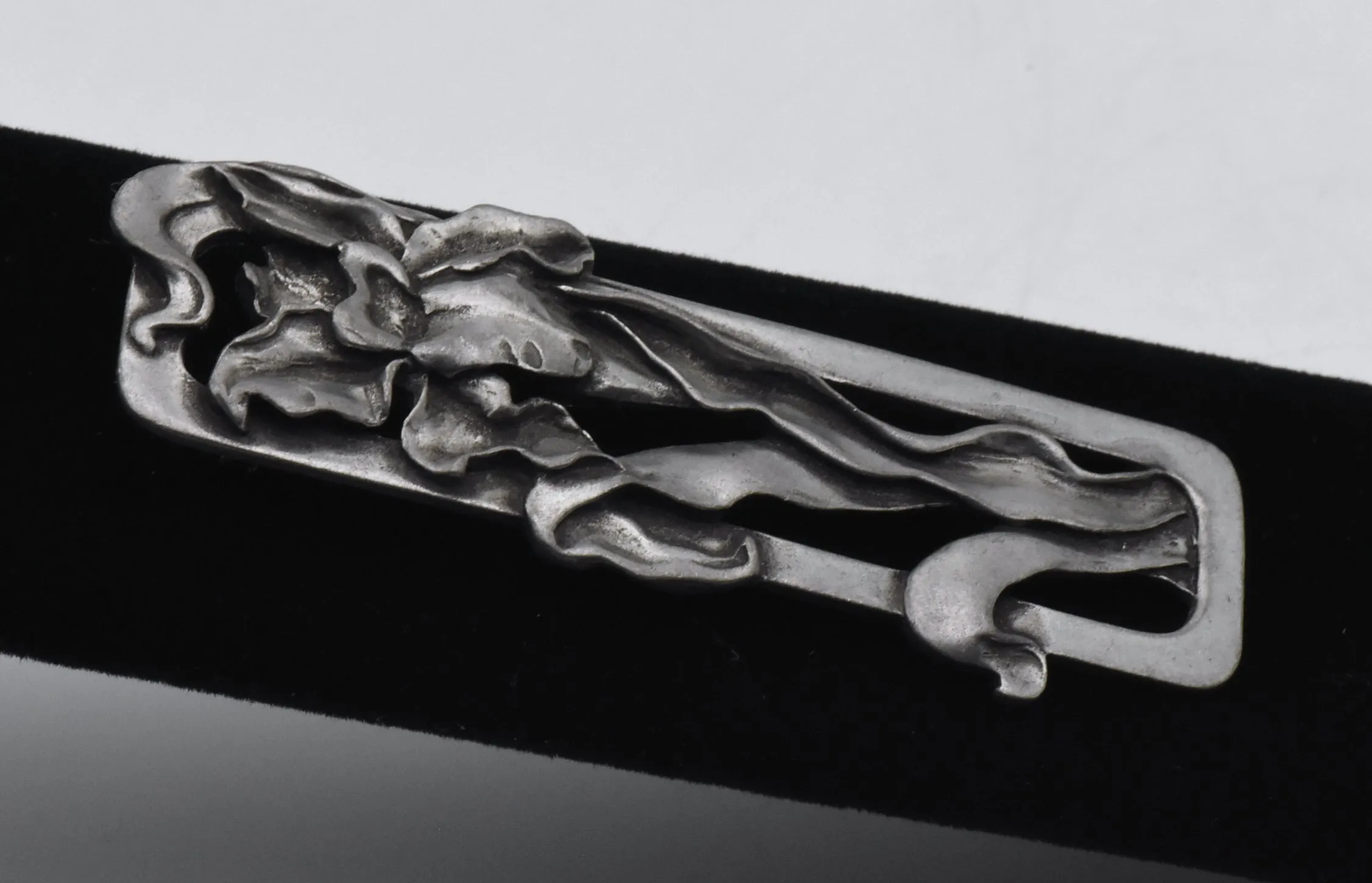 Seagull Pewter - Vintage Pewter Iris Flower Brooch