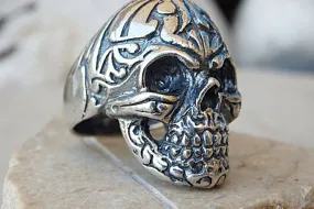 Skull ring