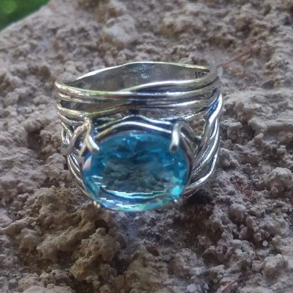 Sterling silver Israel ring for woman with a beautiful cz zircon,