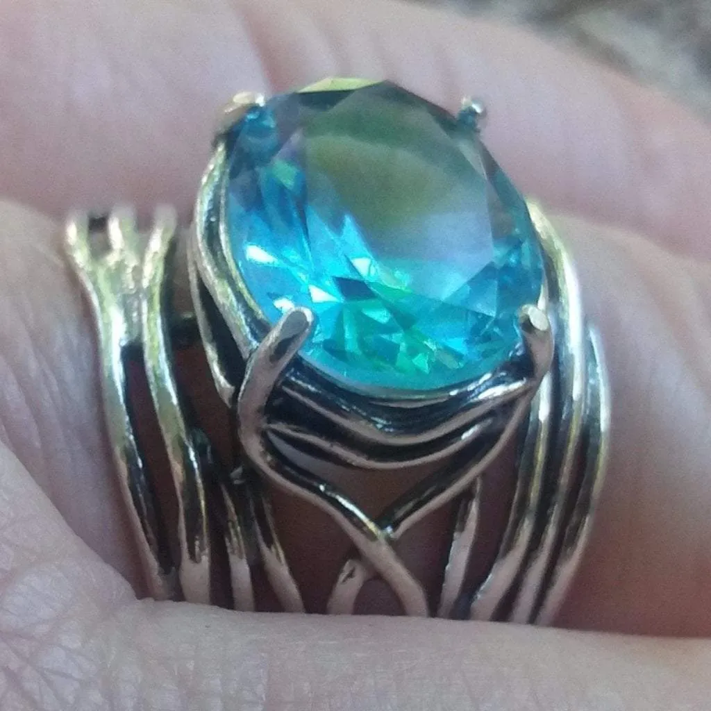 Sterling silver Israel ring for woman with a beautiful cz zircon,