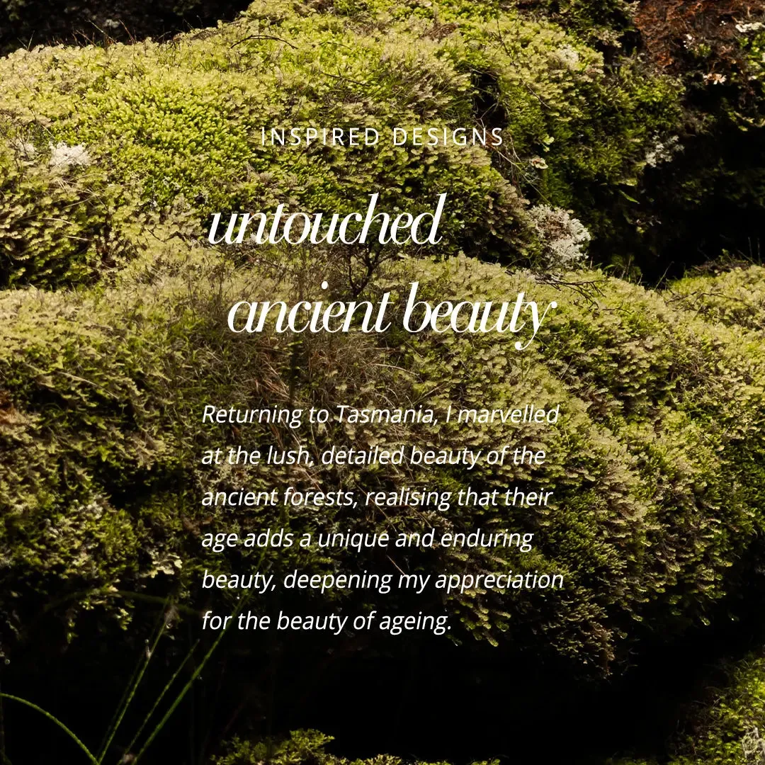 Tarkine Emerald Green Necklace
