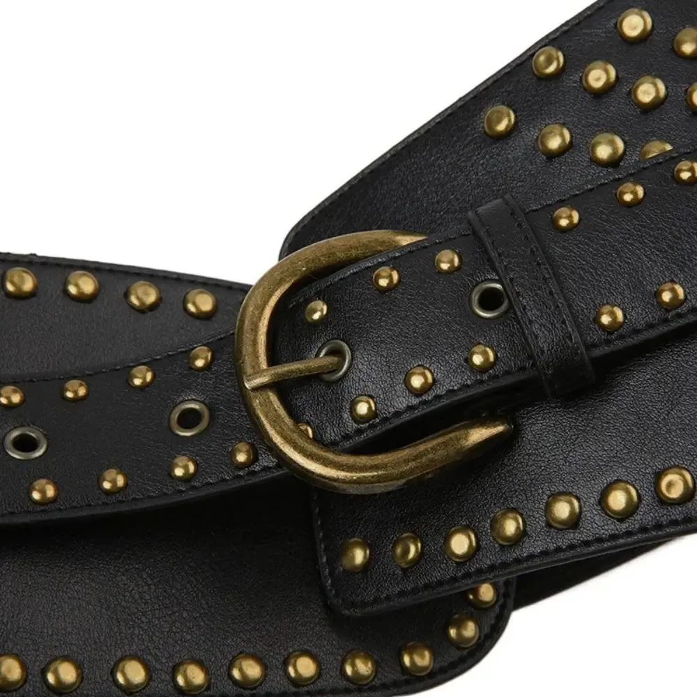 TEEK - Asymmetric Vintage Rivet Belt
