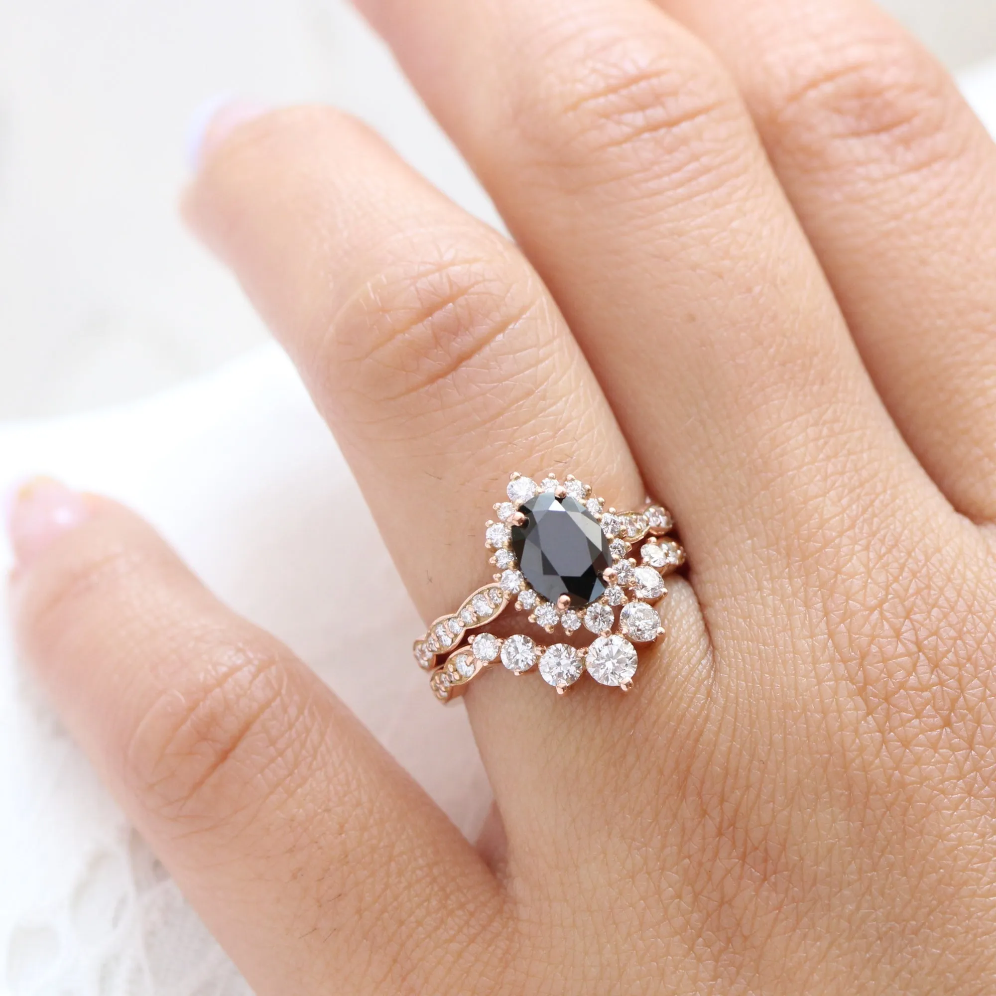 Tiara Halo Oval Black Diamond Ring Set w/ Large 7 Diamond Curved Scalloped Band