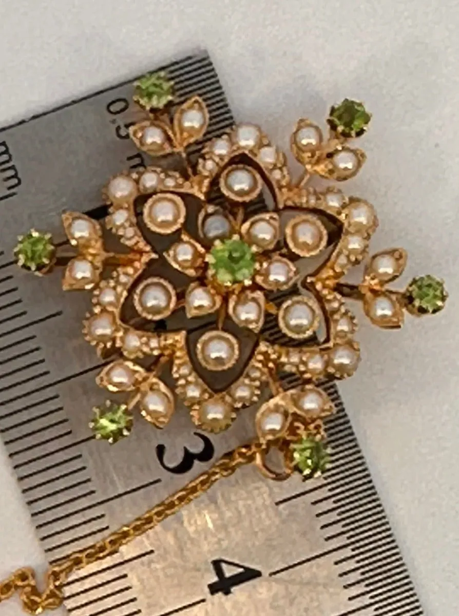 Valentine's Day Gem: 15ct Yellow Gold Brooch with Demantoid Garnet & Pearls