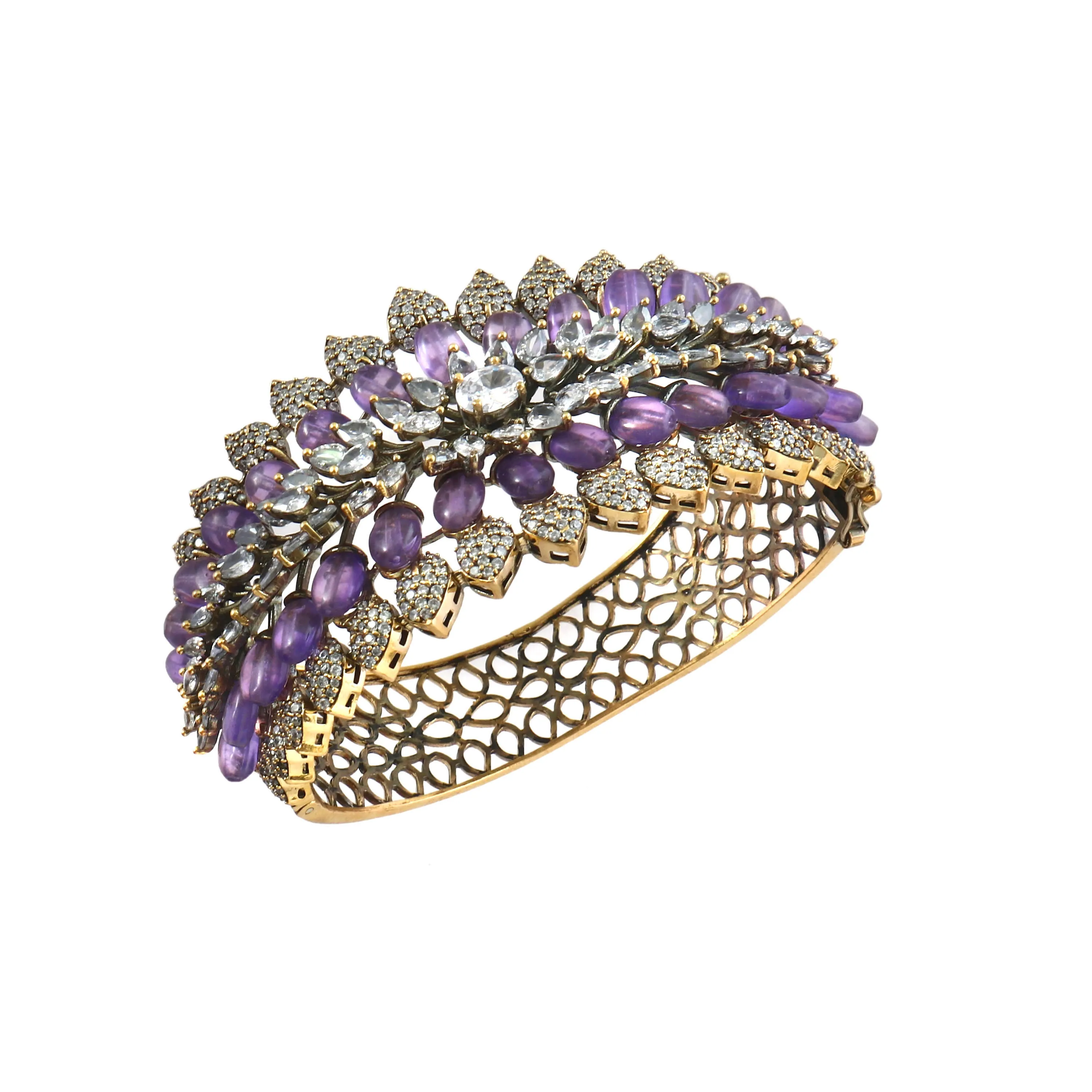 Victorian Finish Openable Bracelet for Women