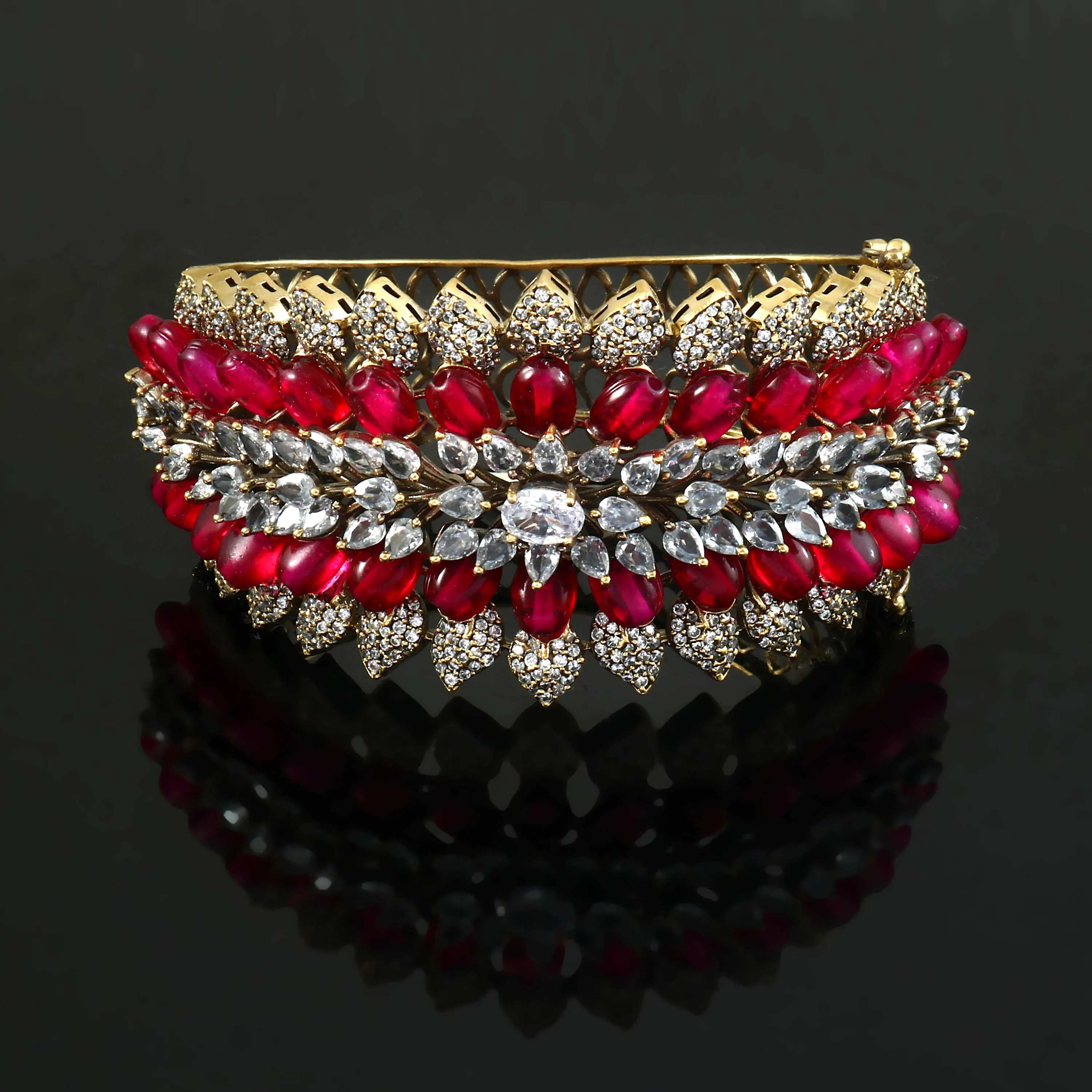Victorian Finish Openable Bracelet for Women