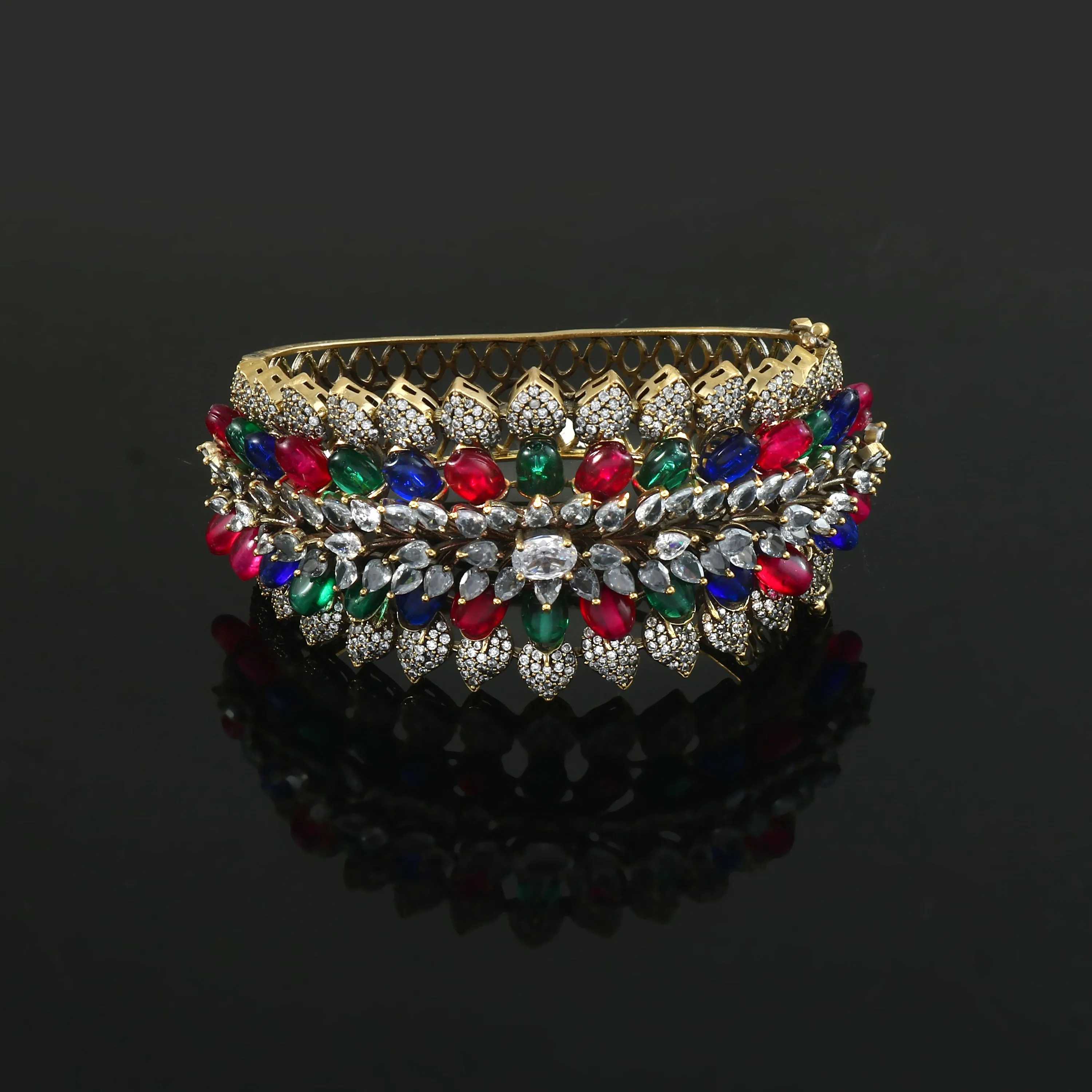 Victorian Finish Openable Bracelet for Women