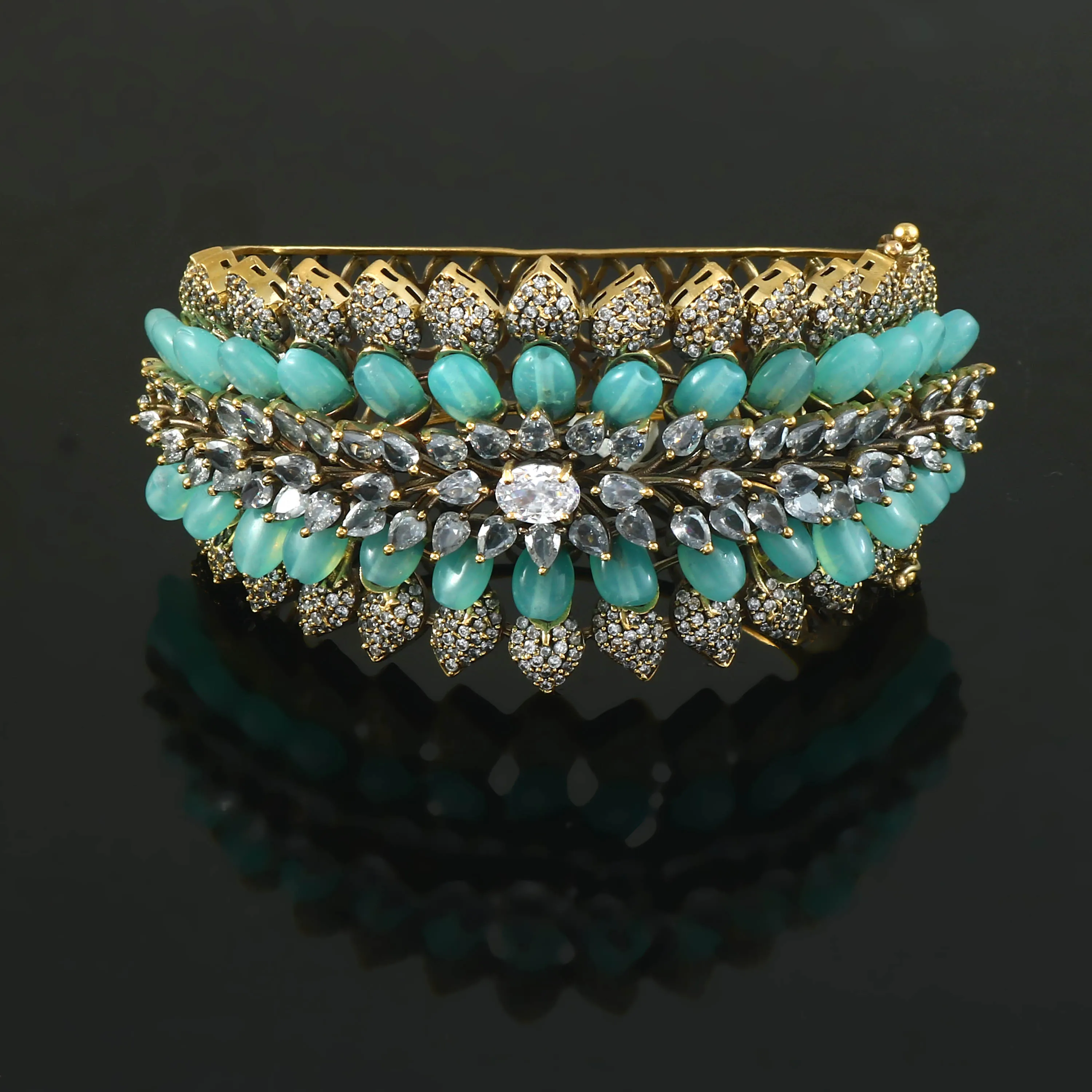 Victorian Finish Openable Bracelet for Women