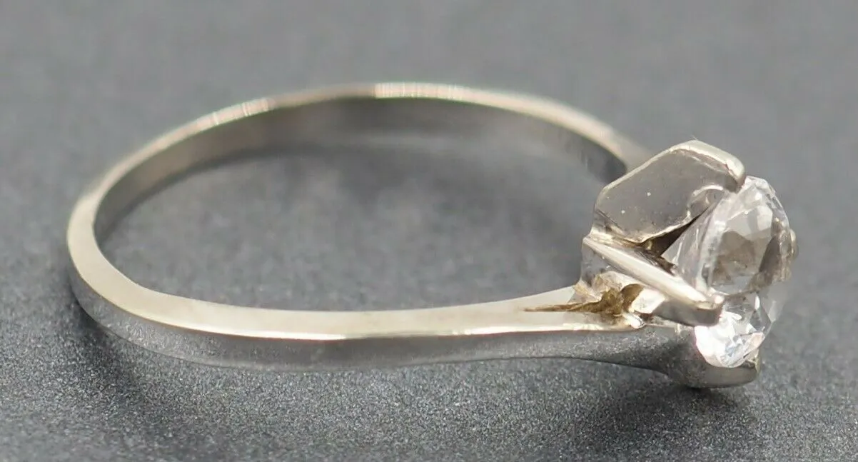 Zircon 10ct White Gold Ring