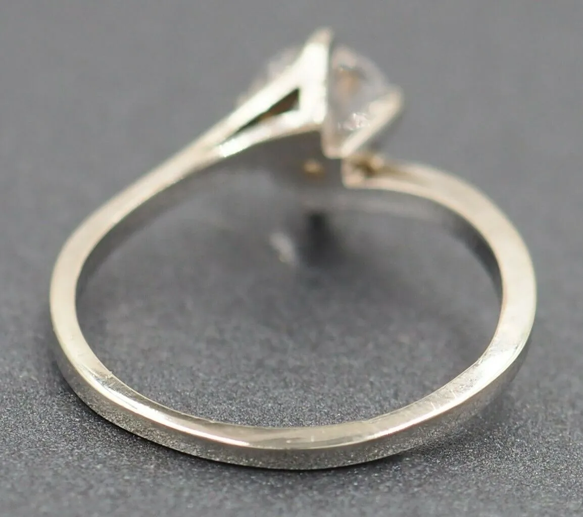 Zircon 10ct White Gold Ring