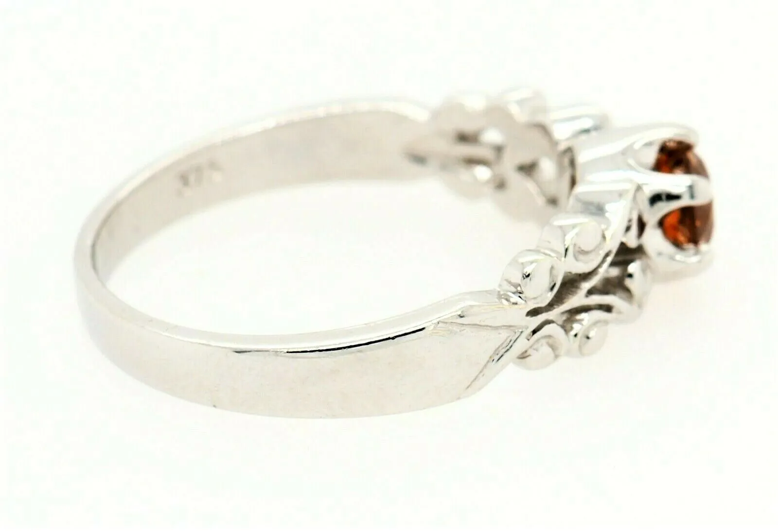 Zircon 9ct White Gold Ring