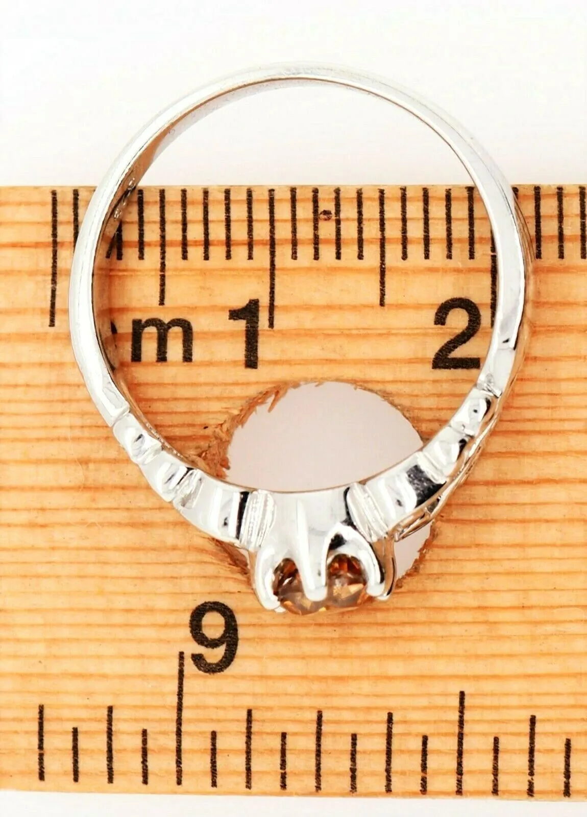Zircon 9ct White Gold Ring