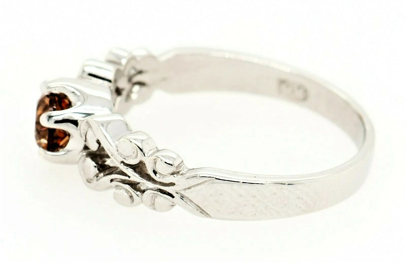 Zircon 9ct White Gold Ring